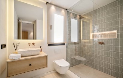 Resale - House - Detached Villa - Marbella - Nueva Andalucia