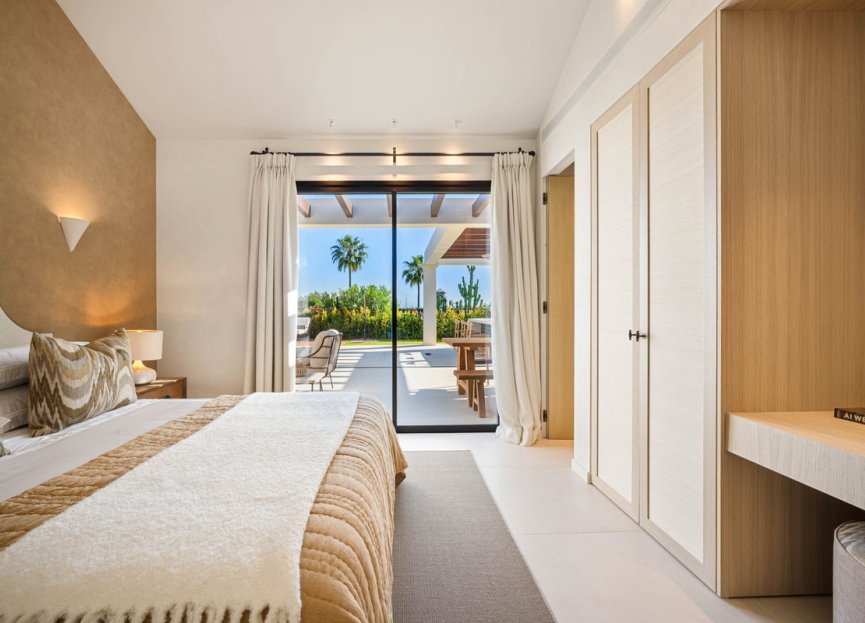 Resale - House - Detached Villa - Marbella - Nueva Andalucia