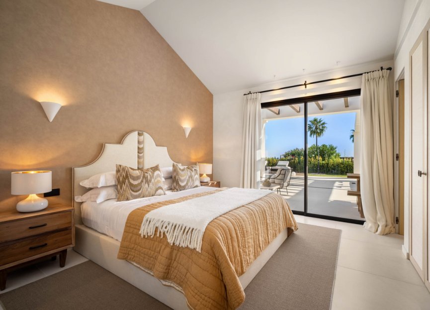 Resale - House - Detached Villa - Marbella - Nueva Andalucia