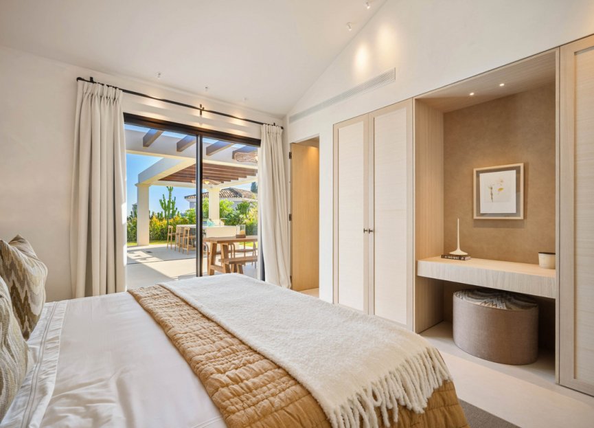 Resale - House - Detached Villa - Marbella - Nueva Andalucia