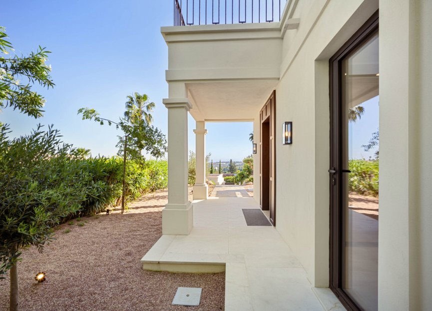 Resale - House - Detached Villa - Marbella - Nueva Andalucia