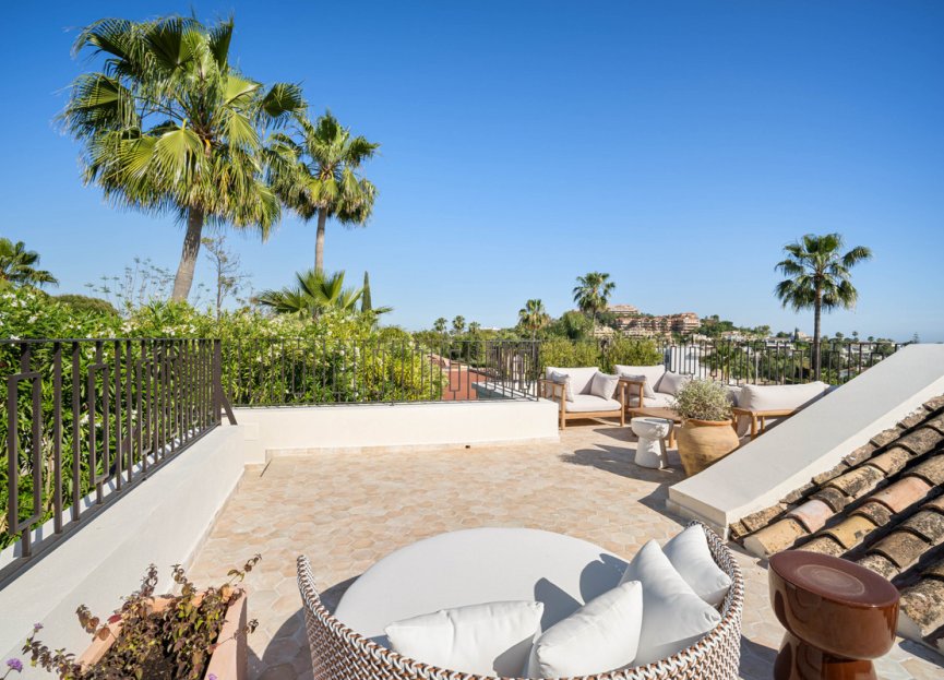 Resale - House - Detached Villa - Marbella - Nueva Andalucia