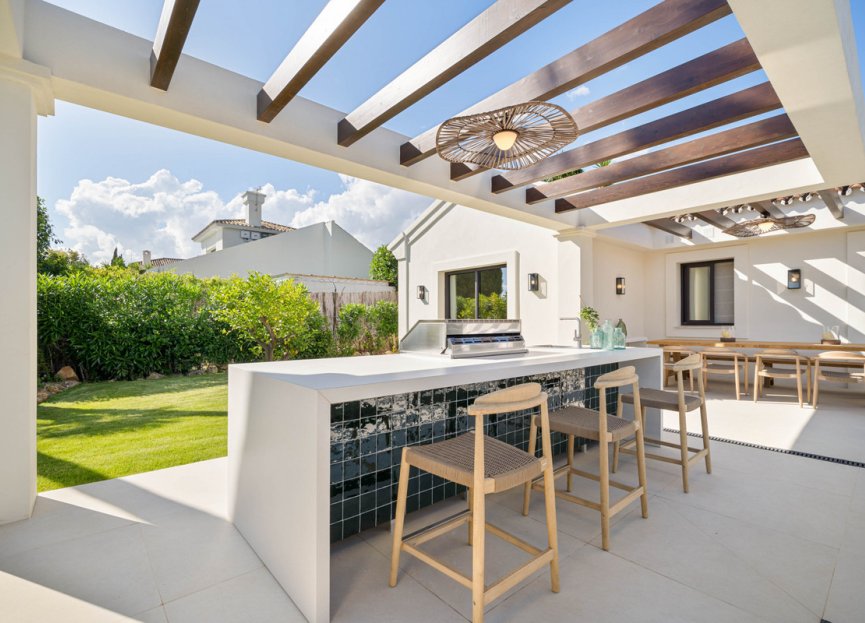 Resale - House - Detached Villa - Marbella - Nueva Andalucia