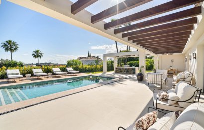 Resale - House - Detached Villa - Marbella - Nueva Andalucia