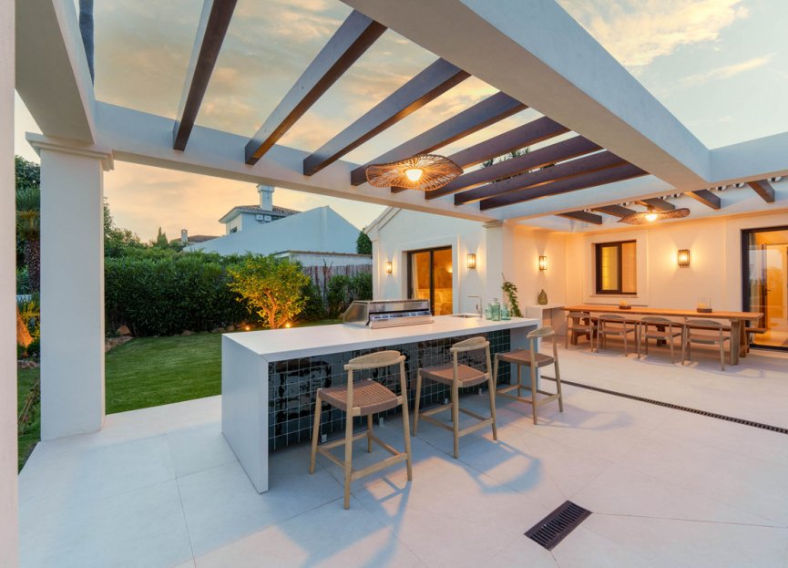 Resale - House - Detached Villa - Marbella - Nueva Andalucia