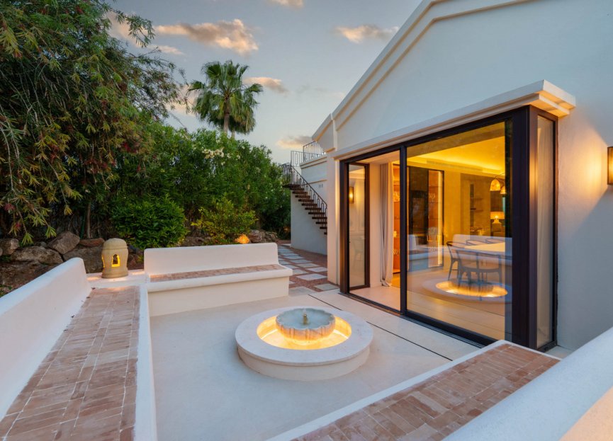 Resale - House - Detached Villa - Marbella - Nueva Andalucia