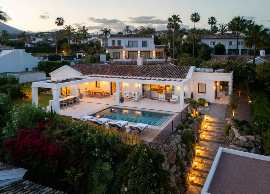 Resale - House - Detached Villa - Marbella - Nueva Andalucia