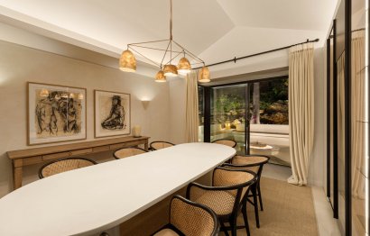 Resale - House - Detached Villa - Marbella - Nueva Andalucia