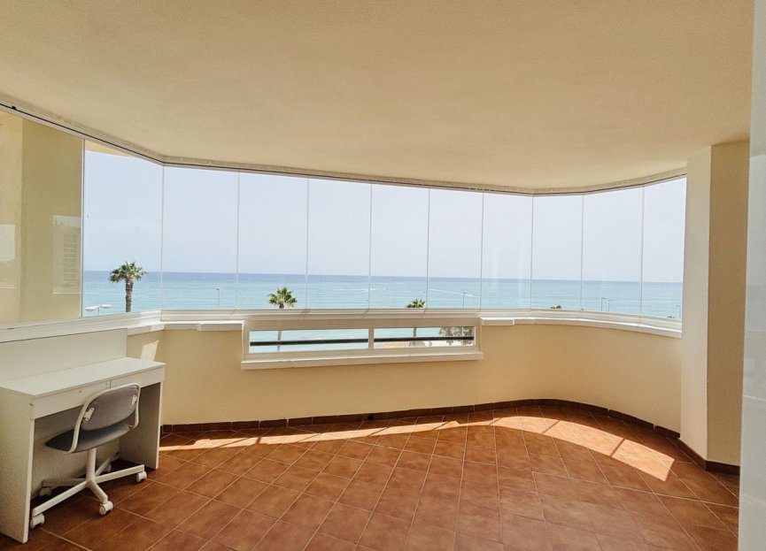 Resale - Apartment - Middle Floor Apartment - Benalmádena - Benalmadena Centro