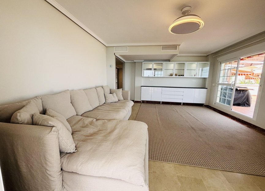 Resale - Apartment - Middle Floor Apartment - Benalmádena - Benalmadena Centro