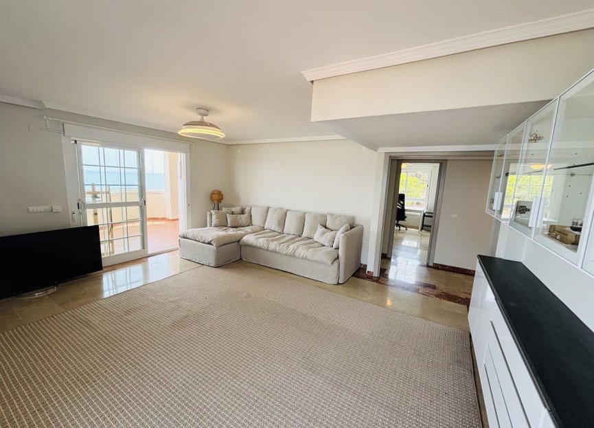 Resale - Apartment - Middle Floor Apartment - Benalmádena - Benalmadena Centro