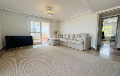 Resale - Apartment - Middle Floor Apartment - Benalmádena - Benalmadena Centro