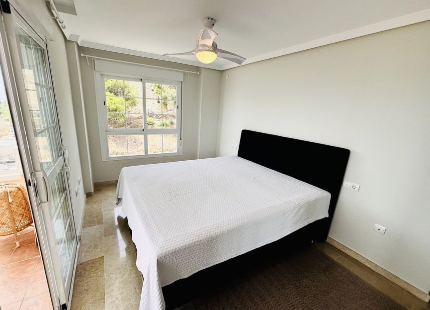 Resale - Apartment - Middle Floor Apartment - Benalmádena - Benalmadena Centro