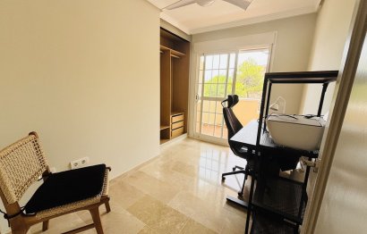 Resale - Apartment - Middle Floor Apartment - Benalmádena - Benalmadena Centro