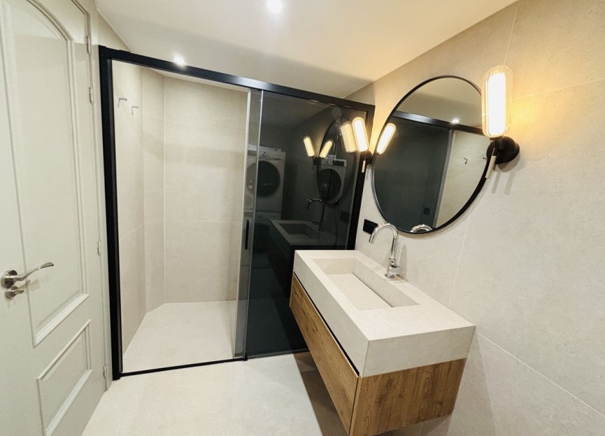 Resale - Apartment - Middle Floor Apartment - Benalmádena - Benalmadena Centro