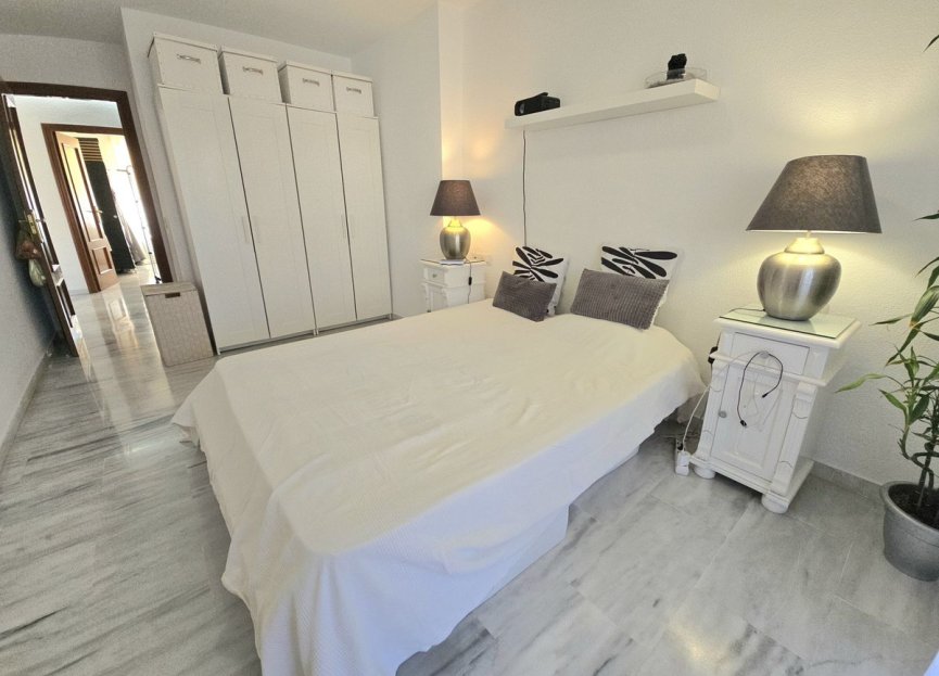 Resale - Apartment - Middle Floor Apartment - Benalmádena - Benalmadena Costa