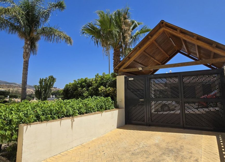 Resale - Apartment - Middle Floor Apartment - Benalmádena - Benalmadena Costa