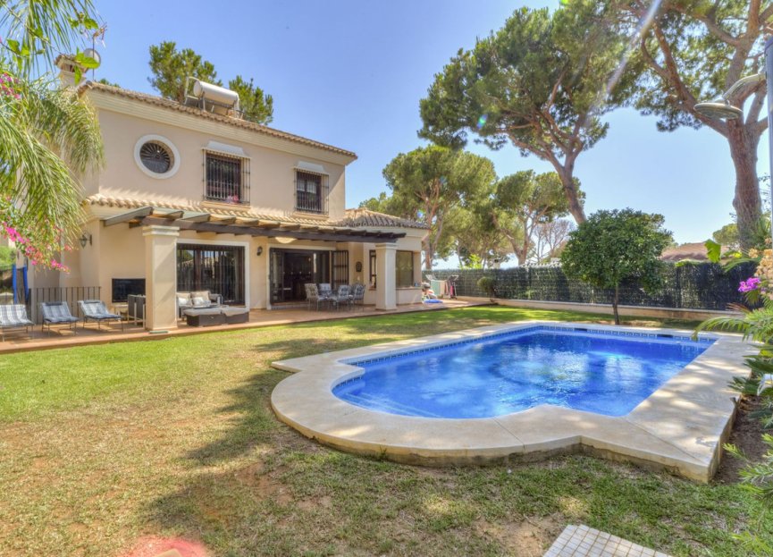 Reventa - House - Detached Villa - Marbella - Las Chapas