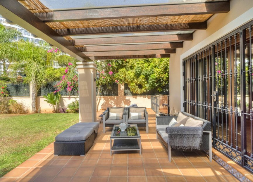 Reventa - House - Detached Villa - Marbella - Las Chapas