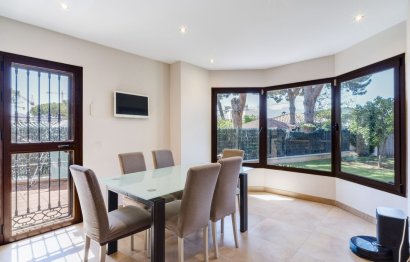 Reventa - House - Detached Villa - Marbella - Las Chapas