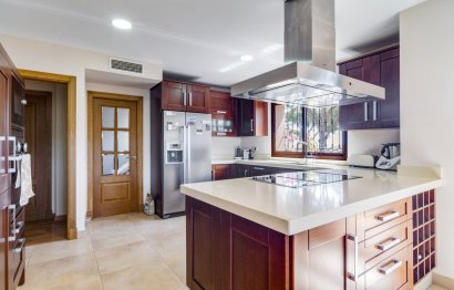 Reventa - House - Detached Villa - Marbella - Las Chapas