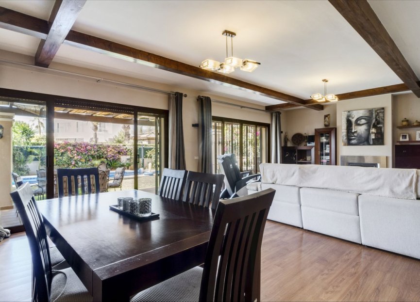 Reventa - House - Detached Villa - Marbella - Las Chapas