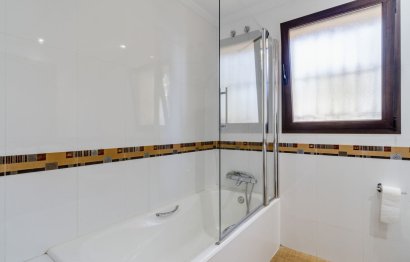 Reventa - House - Detached Villa - Marbella - Las Chapas