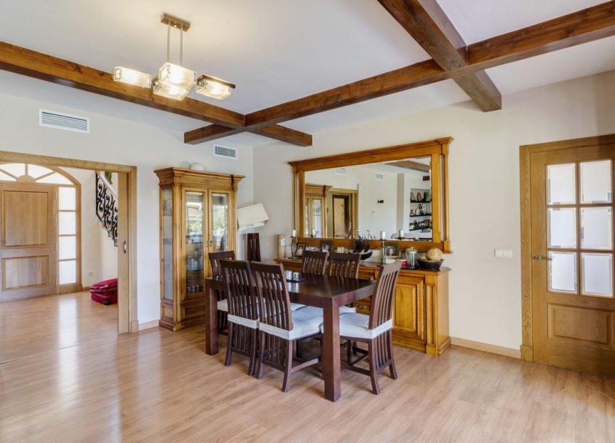 Reventa - House - Detached Villa - Marbella - Las Chapas