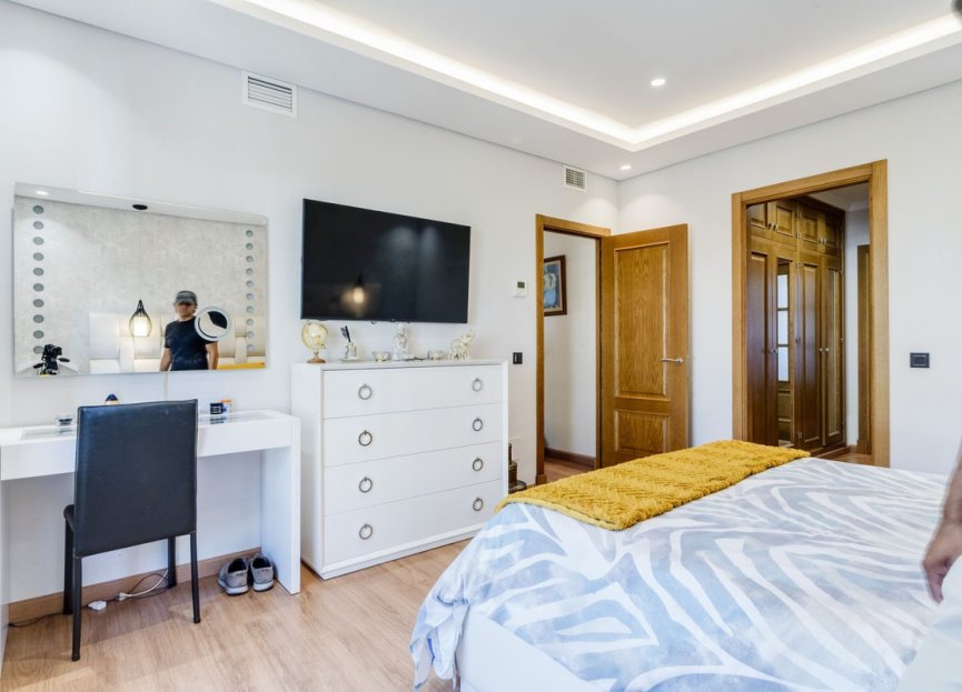 Reventa - House - Detached Villa - Marbella - Las Chapas