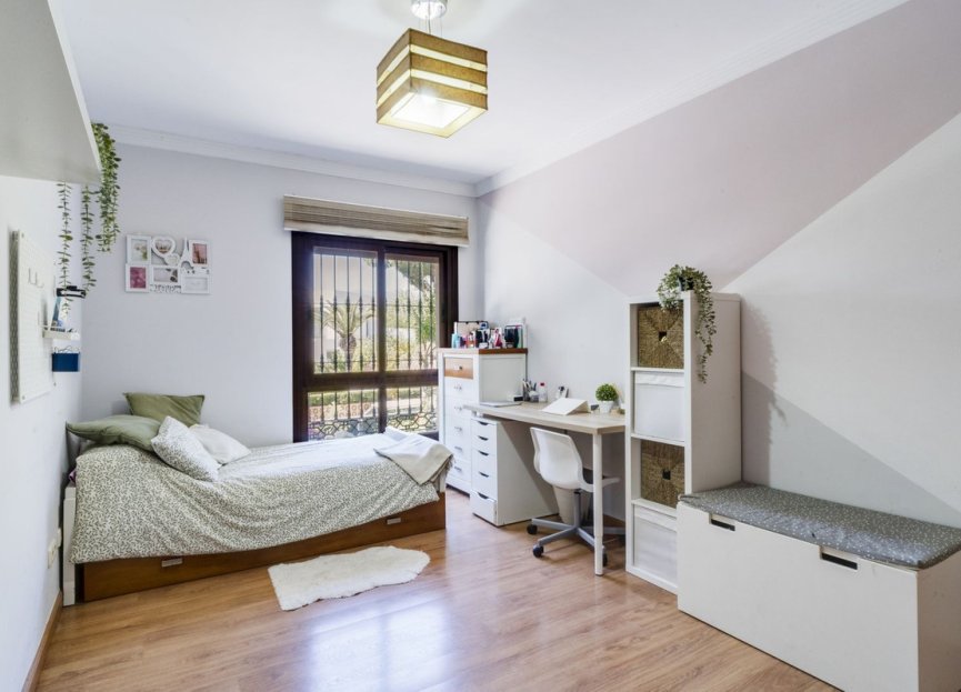 Reventa - House - Detached Villa - Marbella - Las Chapas