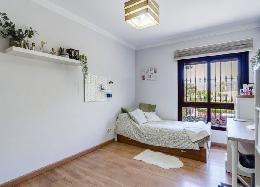 Reventa - House - Detached Villa - Marbella - Las Chapas