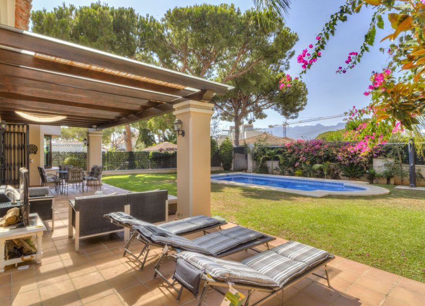 Reventa - House - Detached Villa - Marbella - Las Chapas