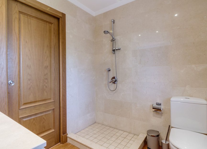 Reventa - House - Detached Villa - Marbella - Las Chapas