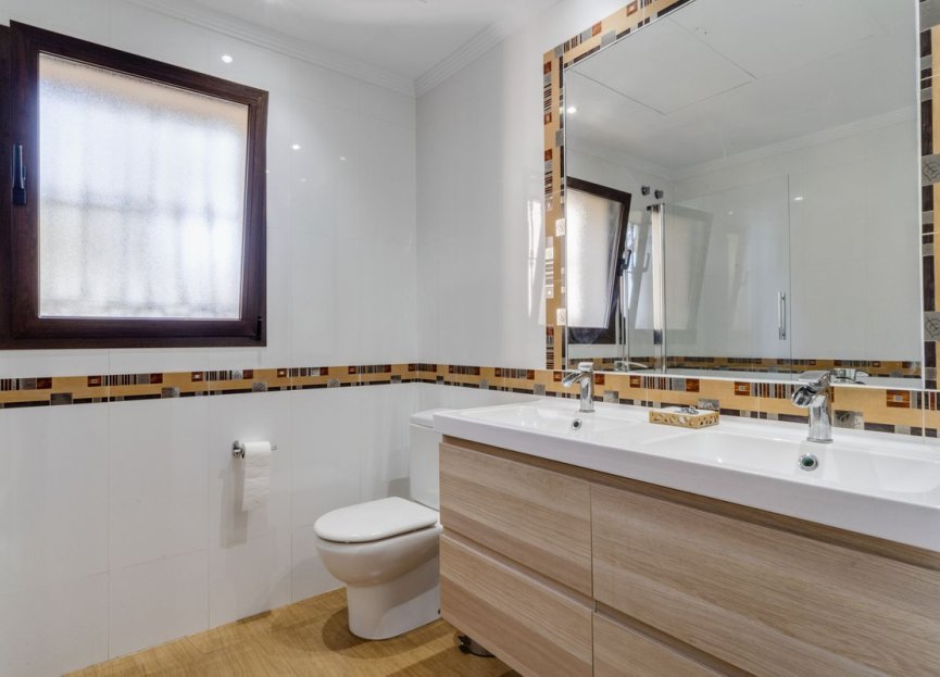 Reventa - House - Detached Villa - Marbella - Las Chapas