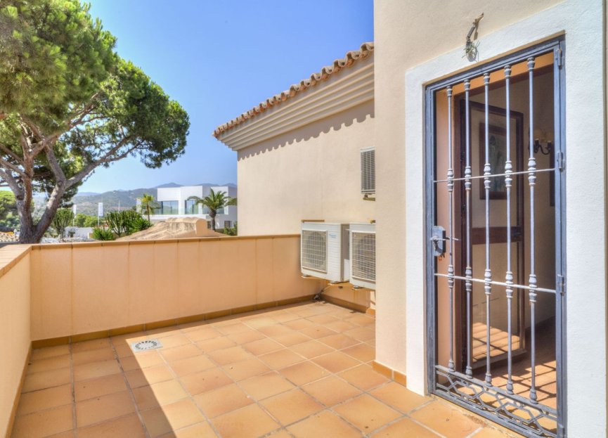 Reventa - House - Detached Villa - Marbella - Las Chapas