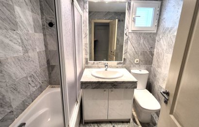 Resale - Ground floor apartment - Marbella - Bahía de Marbella