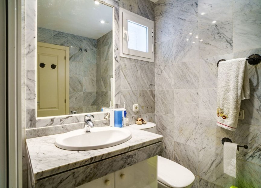 Resale - Ground floor apartment - Marbella - Bahía de Marbella