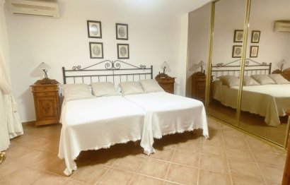 Resale - House - Detached Villa - Marbella - Elviria