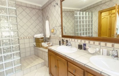 Resale - House - Detached Villa - Marbella - Elviria