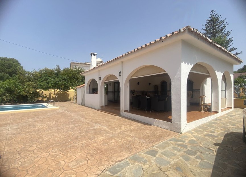 Resale - House - Detached Villa - Marbella - Elviria