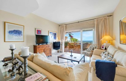 Resale - Apartment - Middle Floor Apartment - Marbella - Elviria