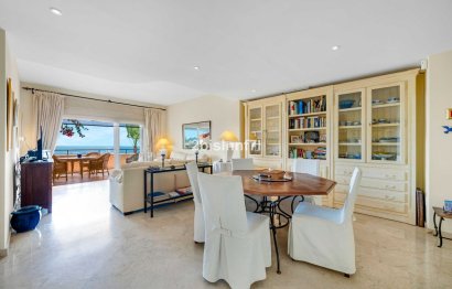 Resale - Apartment - Middle Floor Apartment - Marbella - Elviria