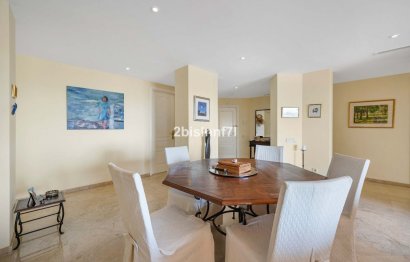 Resale - Apartment - Middle Floor Apartment - Marbella - Elviria