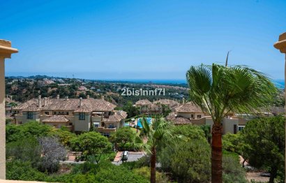 Resale - Apartment - Middle Floor Apartment - Marbella - Elviria