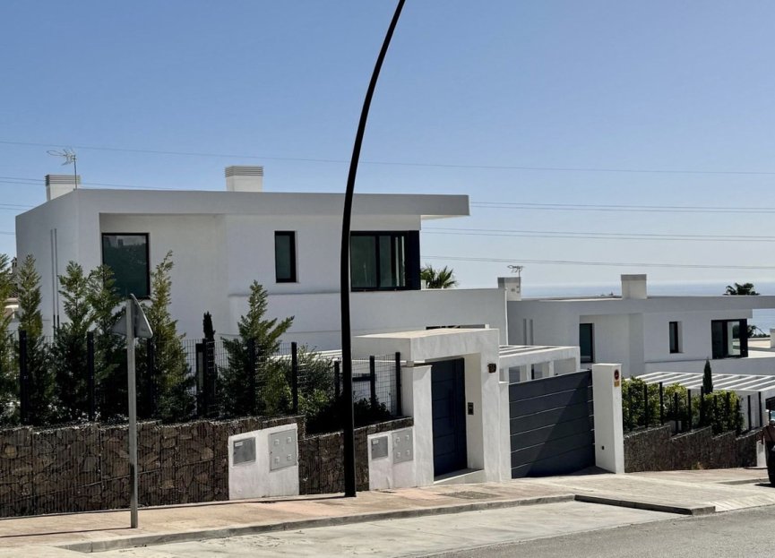 Reventa - House - Detached Villa - Fuengirola - Fuengirola Centro
