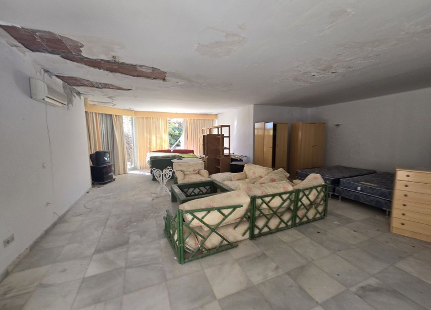 Resale - House - Detached Villa - Marbella - Marbella Centro