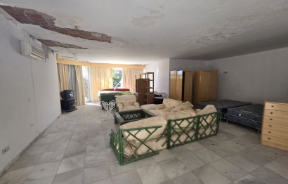 Resale - House - Detached Villa - Marbella - Marbella Centro