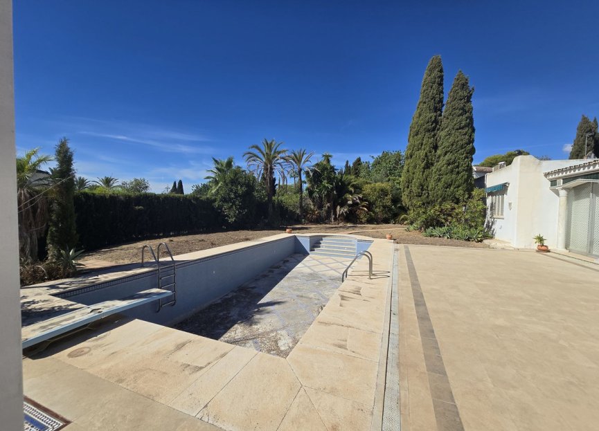 Resale - House - Detached Villa - Marbella - Marbella Centro