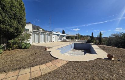 Resale - House - Detached Villa - Marbella - Marbella Centro