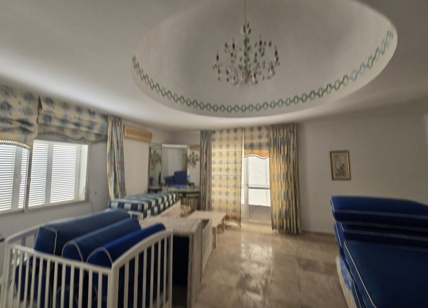 Resale - House - Detached Villa - Marbella - Marbella Centro